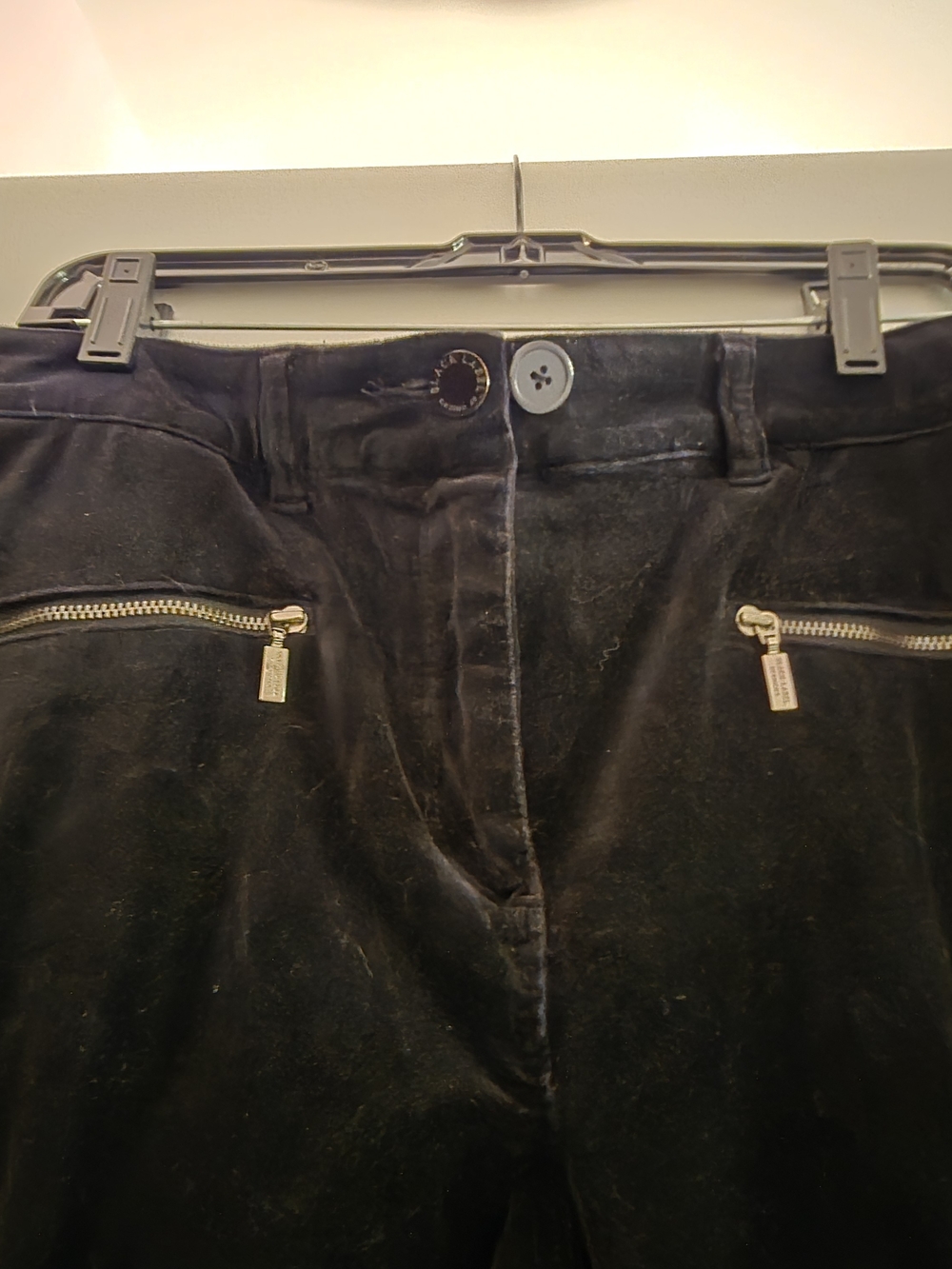 Chico's Black Label Women's Velvet Ankle Pants with Zip Pockets And Ankles 0/US6